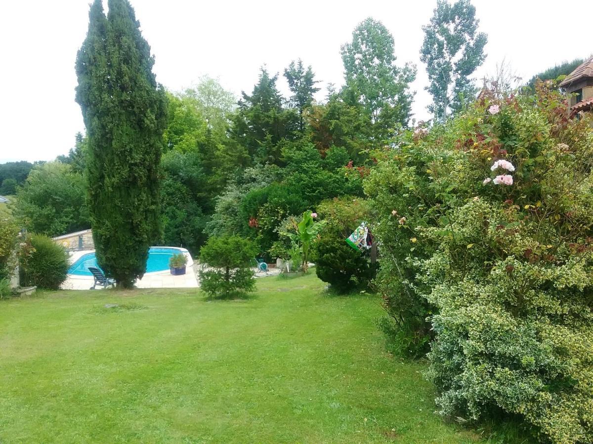 Villa Charmante A Bosset Avec Piscine Partagee Bagian luar foto