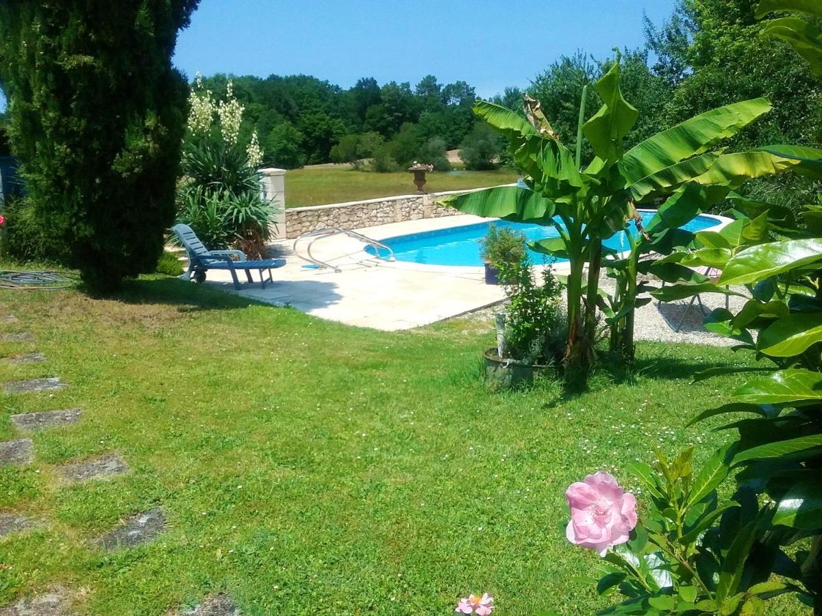 Villa Charmante A Bosset Avec Piscine Partagee Bagian luar foto