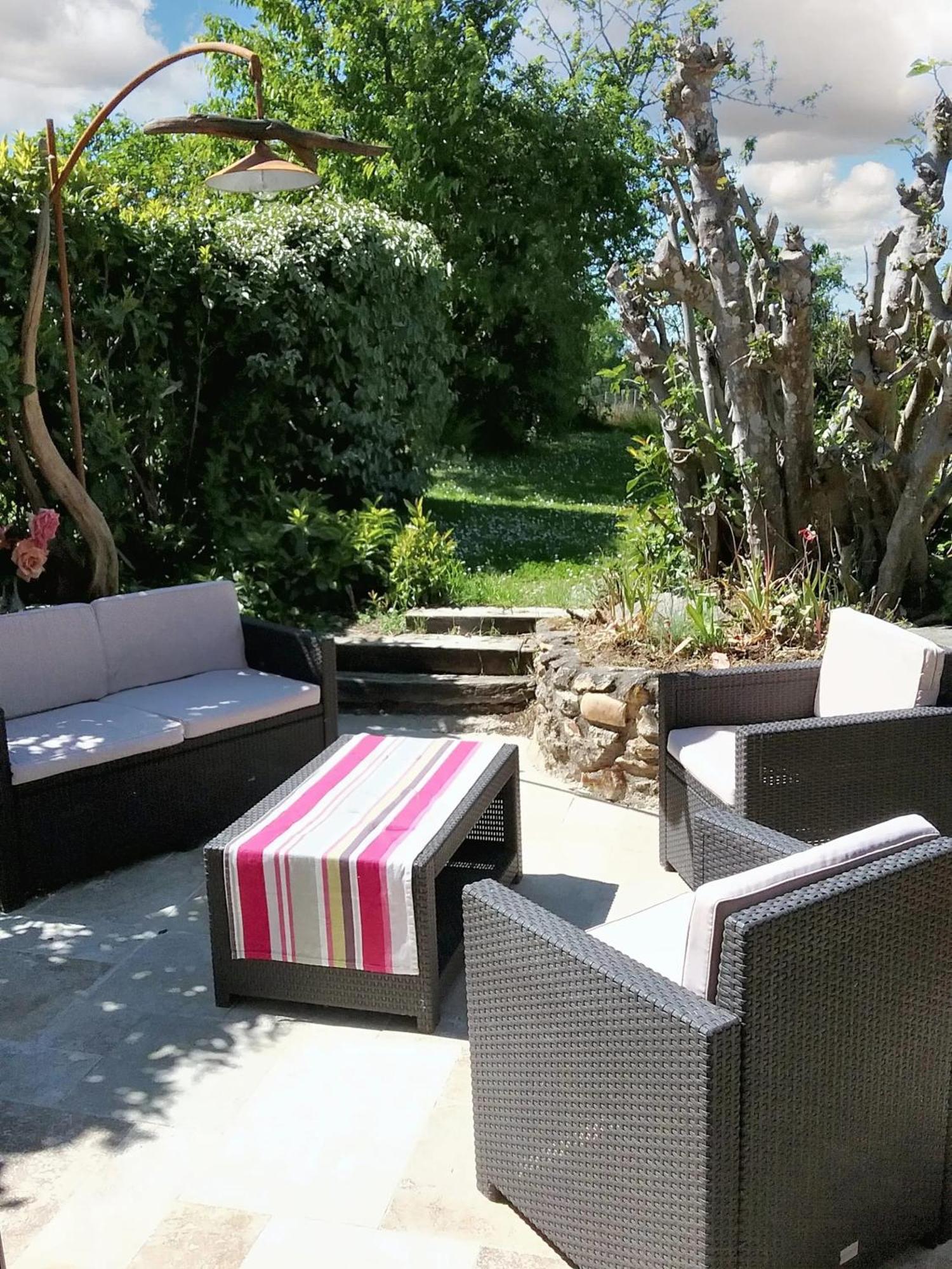 Villa Charmante A Bosset Avec Piscine Partagee Bagian luar foto