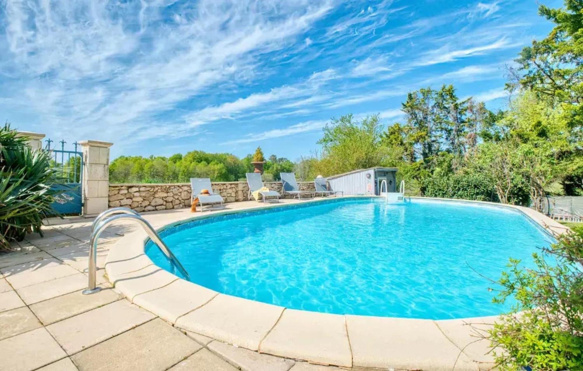 Villa Charmante A Bosset Avec Piscine Partagee Bagian luar foto