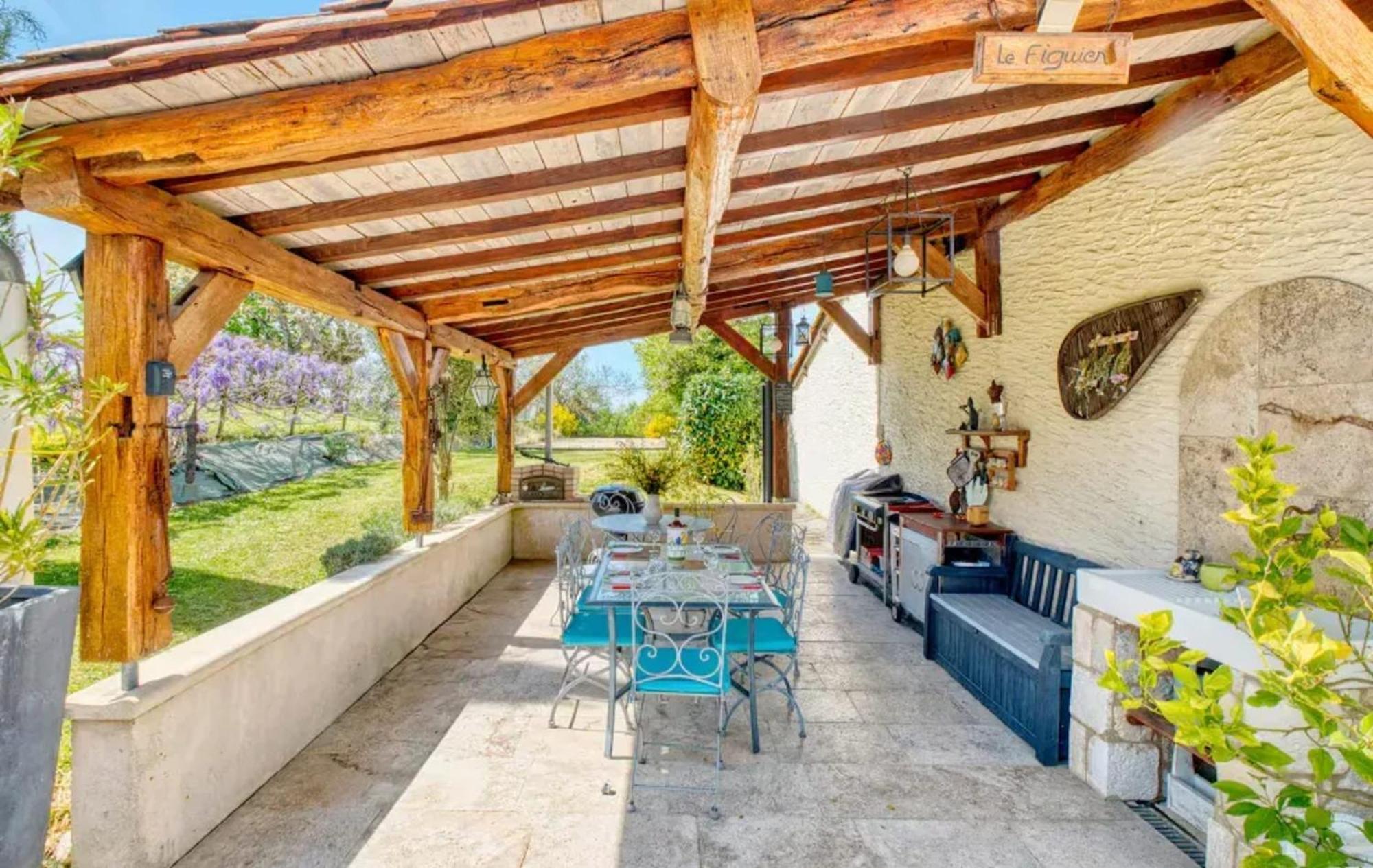 Villa Charmante A Bosset Avec Piscine Partagee Bagian luar foto
